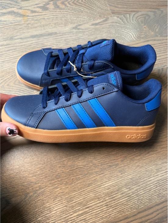 adidas Shoes - NWT Adidas Navy Blue and Blue Striped Sneakers with Gum Sole, Size 5.5